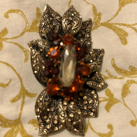 Jewelry - Rhinestone Brooch